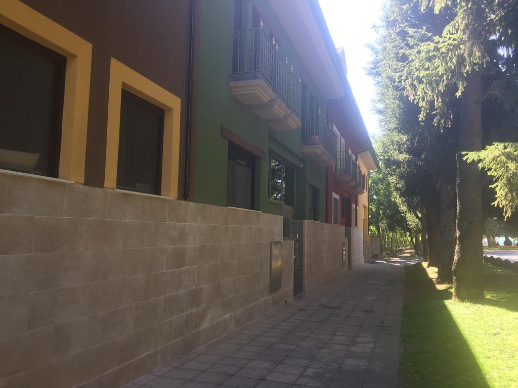 Apartamento Balcon De Jaca I Exterior photo